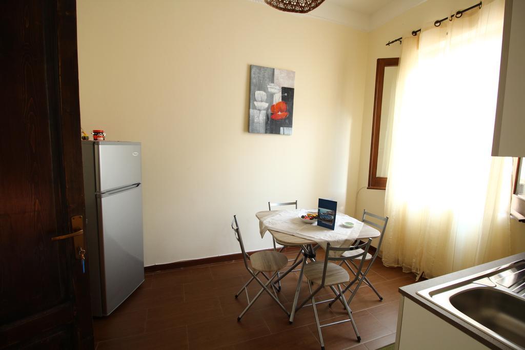 Bovio Guest House 卡斯泰拉马莱 外观 照片