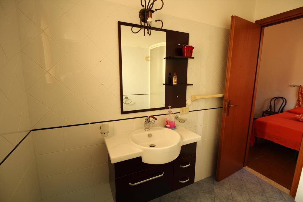 Bovio Guest House 卡斯泰拉马莱 外观 照片