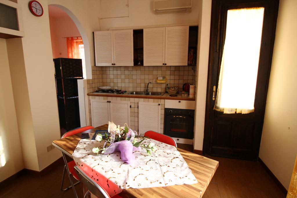 Bovio Guest House 卡斯泰拉马莱 外观 照片