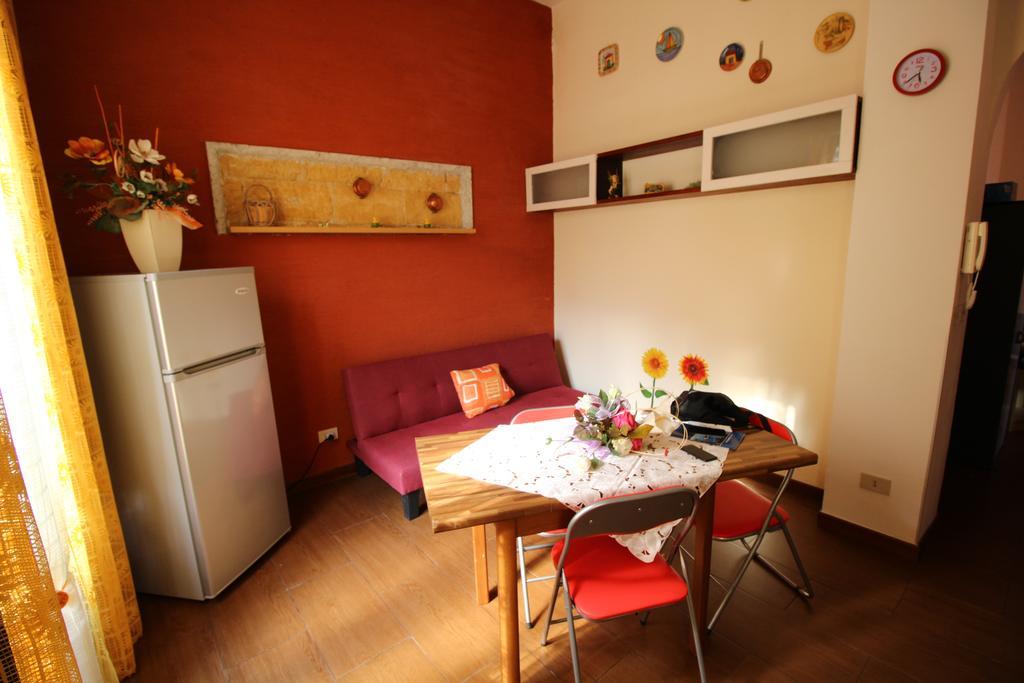Bovio Guest House 卡斯泰拉马莱 外观 照片